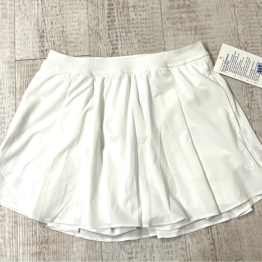 *NWT* Lululemon Narrow Waistband Tennis Skirt: Size 6/White